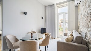 Standard Apartment | Living area - Olivia 1895 Apartments (Porto)