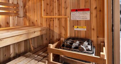 Home in Royal Oak w/ pool & sauna & dream garage