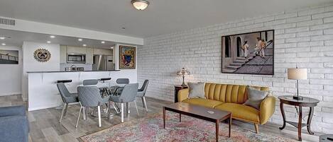 電視、書籍、 辦公室