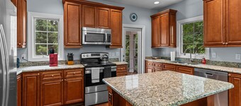 Gorgeous 4 bd home with elevator and EV charger- NO cleaning fee!