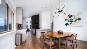 Dining - King & Q beds, views, hot tub, deck, grill (Estes Park)