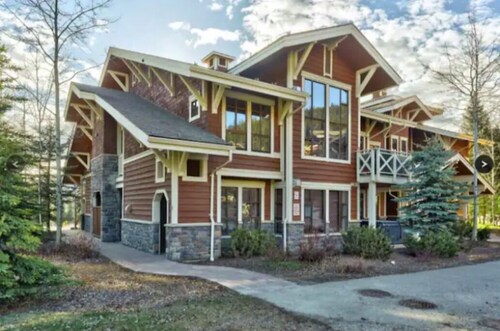 2 bedroom 2 bathroom ski in ski out Condo