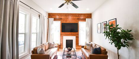 Smart TV, books
