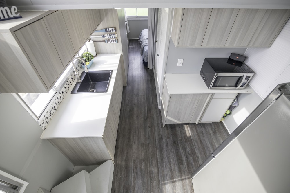 Houseboat **Casa Ocaso** on Beautiful Lake Travis Rocky Ridge Vrbo