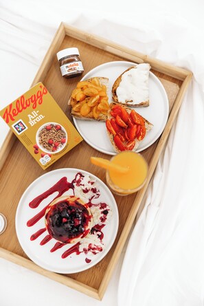 Daily cooked-to-order breakfast (EUR 9 per person) - Centoquindici Rooms & Suite (Montesilvano)