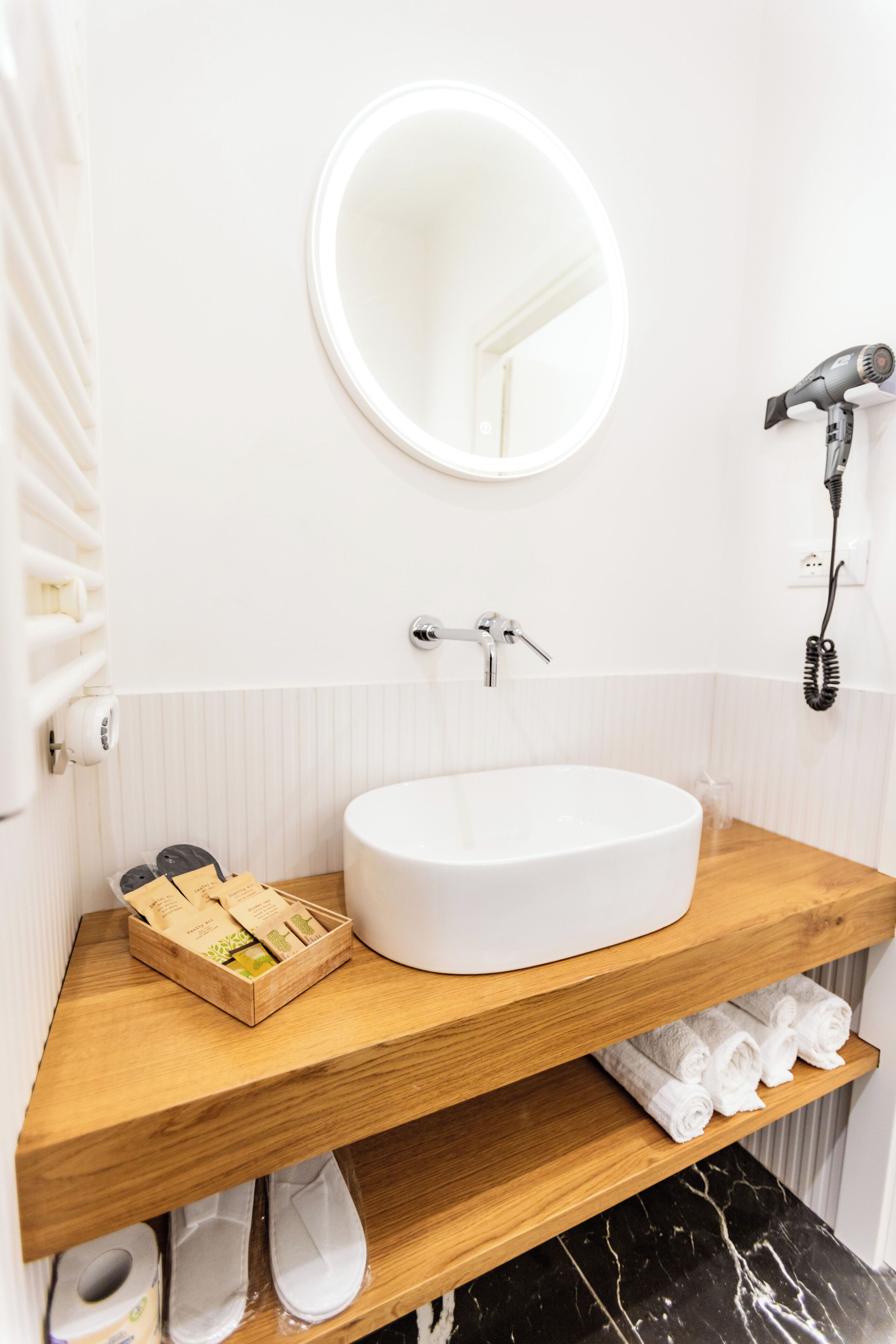 Camera Queen Superior | Bagno | Set di cortesia gratuito, asciugacapelli, bidet, asciugamani