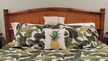 2 bedrooms, iron/ironing board, bed sheets