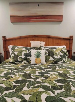 2 bedrooms, iron/ironing board, bed sheets