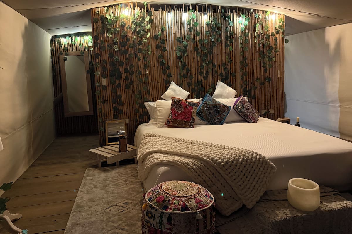 Exclusive Tent | Premium bedding, down comforters, minibar, in-room safe