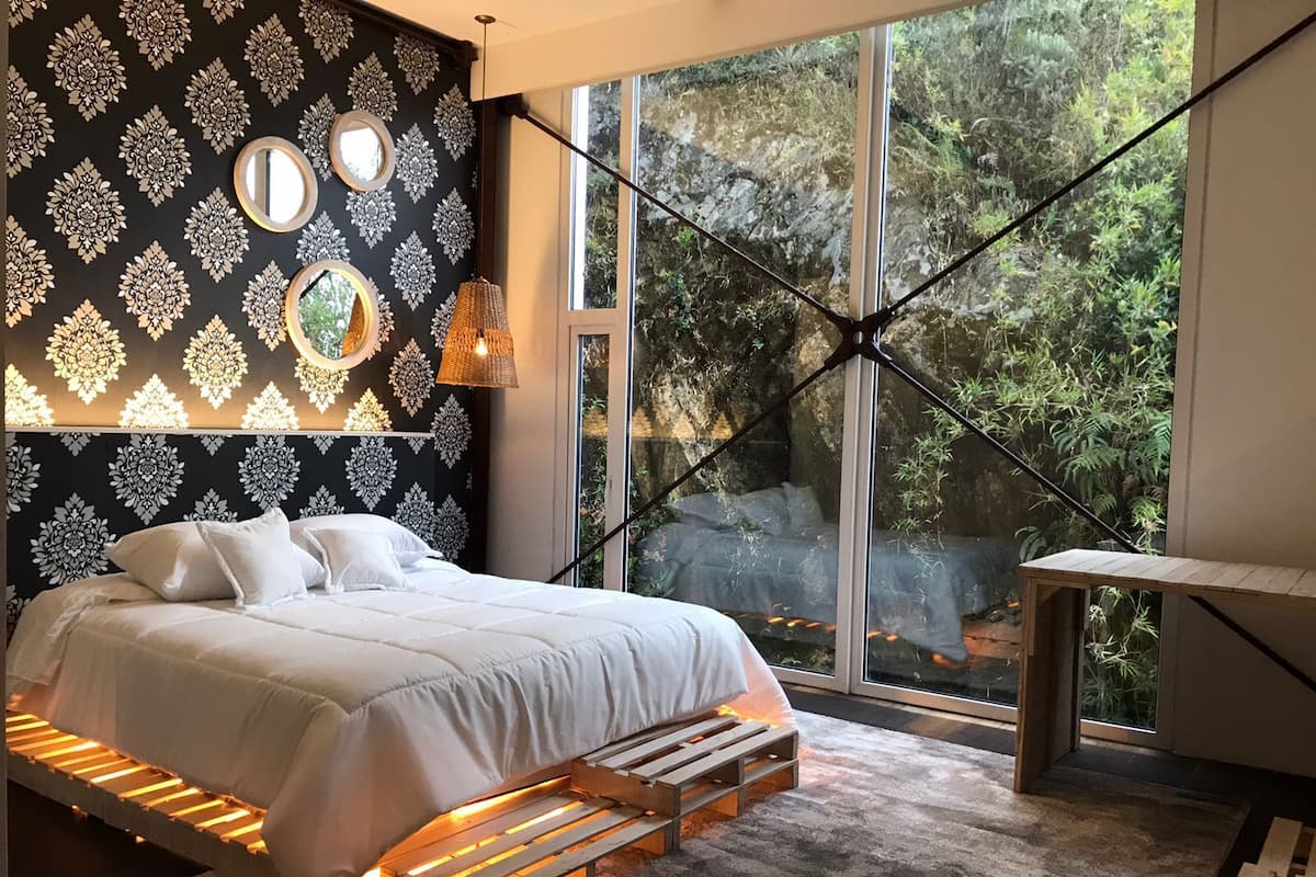 Basic Double Room, 1 Bedroom | Premium bedding, down comforters, minibar, in-room safe