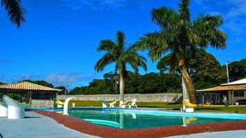 Piscina externa