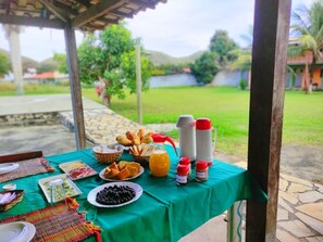 Breakfast meal - Natura Pousada (Búzios)