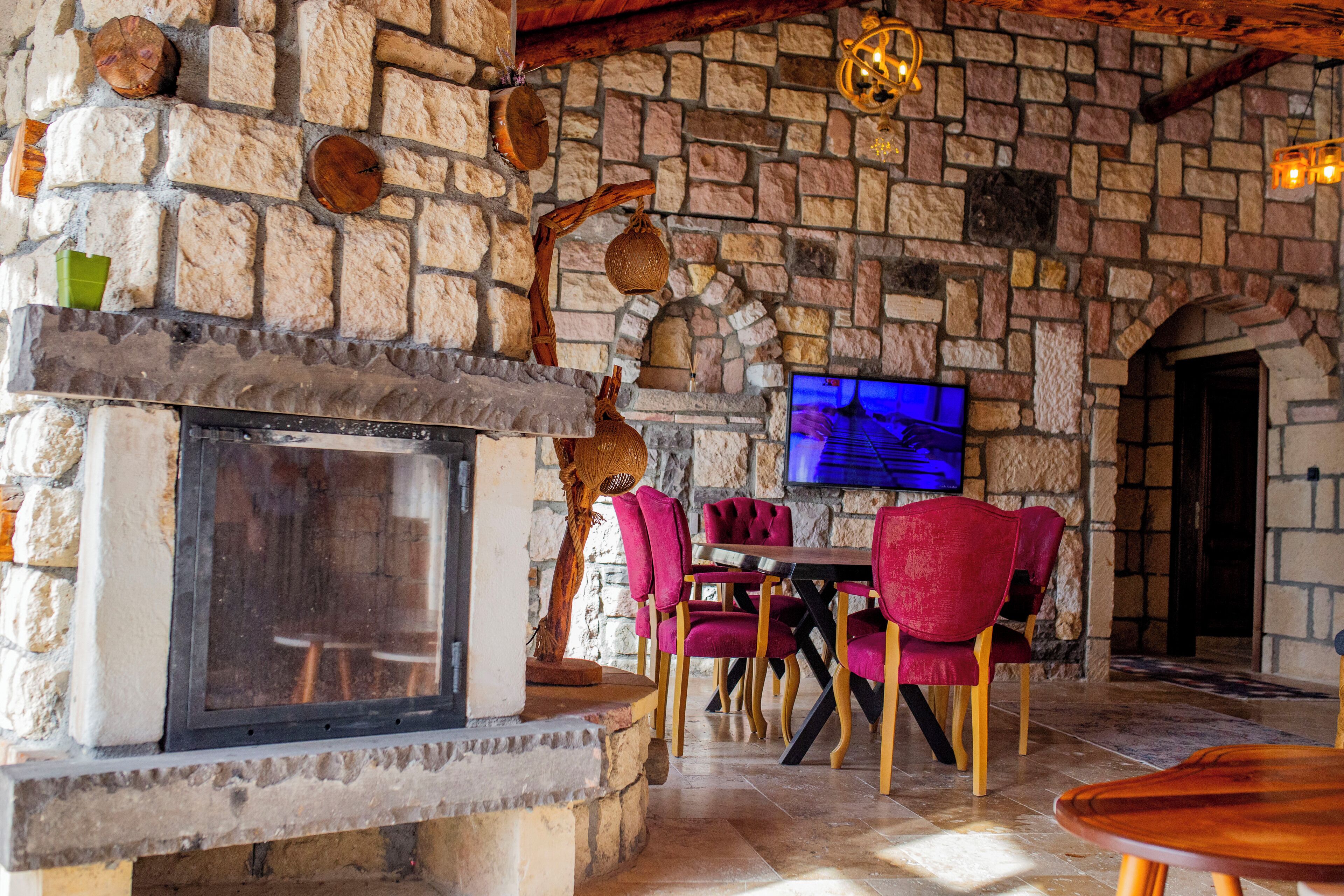 Villa, 3 Bedrooms, Pool Access, Lake View | Desk, free WiFi