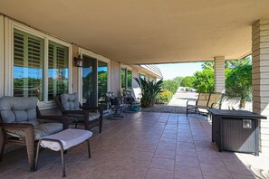 Terrace/patio - Beautifully upgraded Sun City home in 55+ community! (Sun City)