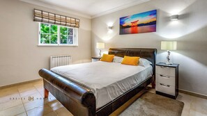 5 habitaciones, tabla de planchar con plancha y wifi gratis 