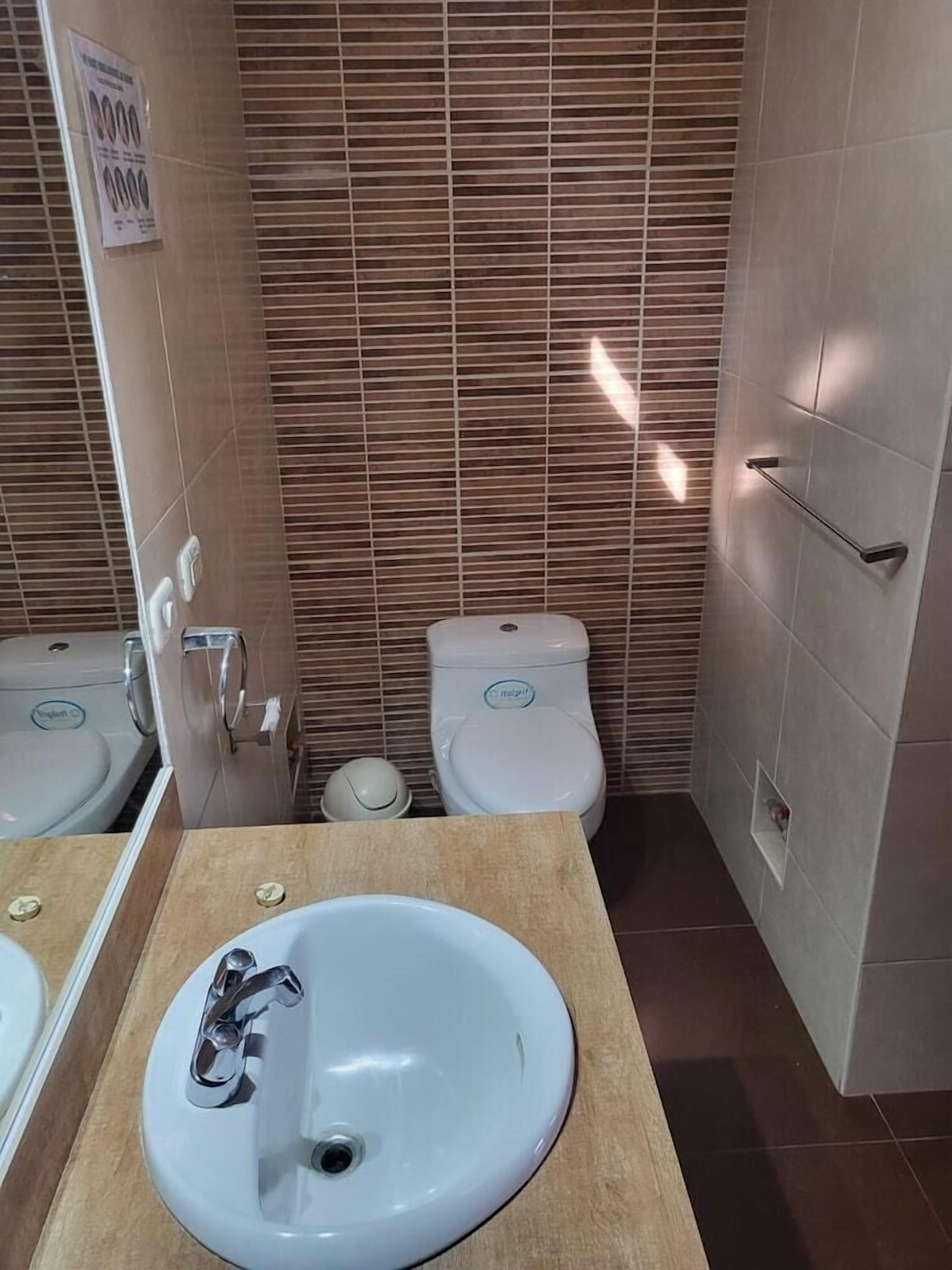 Bathroom | Free toiletries