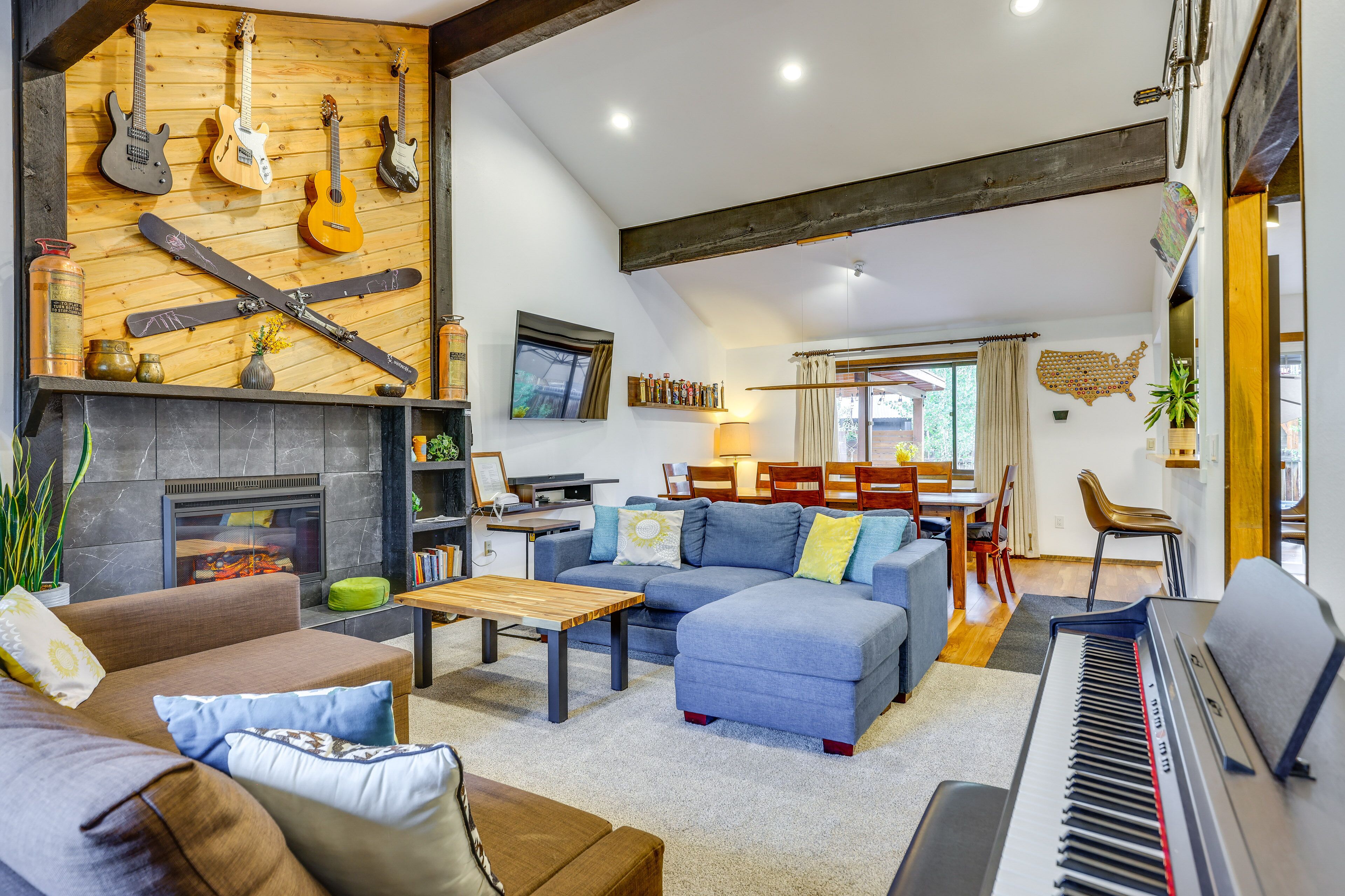 Deluxe Frisco Ski House w/ Mtn View & Hot Tub!