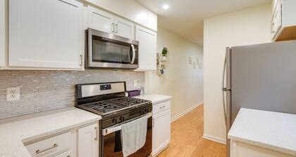 Baltimore Townhome Near Oriole Park w/ A/C!