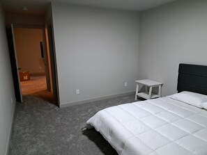 2 bedrooms, travel crib, bed sheets