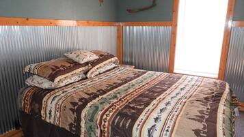 5 bedrooms, bed sheets