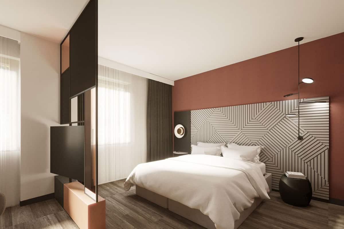 In-room safe, desk, soundproofing, free WiFi