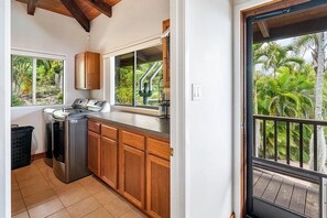 Interior - Papa Belle 3.5 Acre Estate w/Pool, Spa, Epic Ocean Views, and Orchard (Captain Cook)