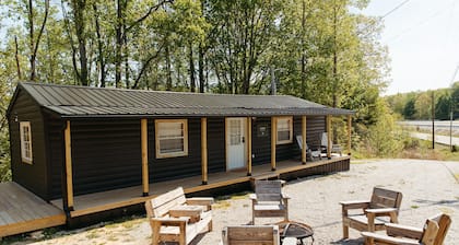 Cozy Dumplin' RRG - Warm & Modern Stay in RRG/Auxier