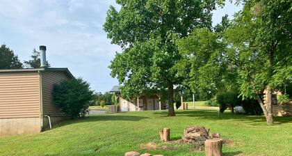 Sportsman's Meadow vacation home near Meramec River