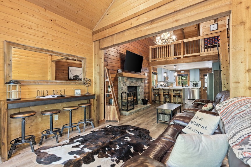 Riverside Retreat Cartecay, Hot Tub, Fire Pit, Gameroom - Ellijay, GA