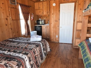 6 chambres, draps fournis