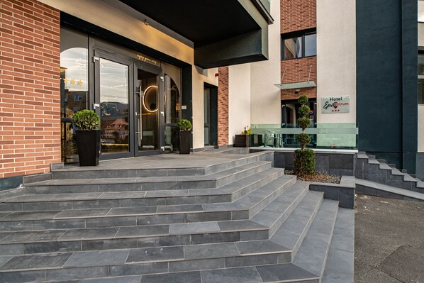 Front of property - EPIC CENTRUM (Cisnadie)