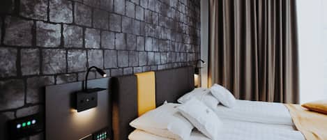 Panoramic Studio | 1 bedroom, down comforters, in-room safe, blackout drapes
