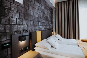 Panoramic Studio | Down comforters, in-room safe, blackout drapes, soundproofing - EPIC CENTRUM  (Cisnadie)