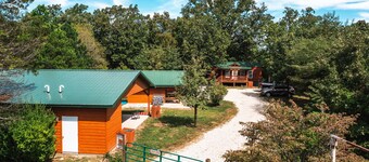 Ransom's Retreat Group cabin rental near Meramec River