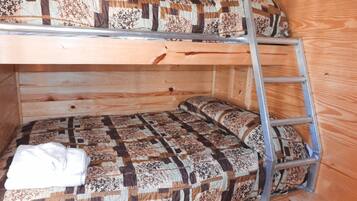 9 chambres, draps fournis