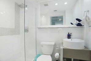 Bathroom - NEW LISTING! Belleza South Beach Double Studio (sleeps 4) (Miami)