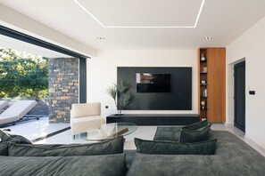Smart TV