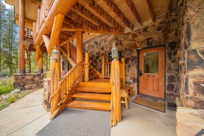 Exterior - Beautiful 6-bed House in Keystone (Keystone)