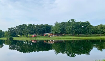 Leasburg Lakehouse vacation home & private stocked lake near Meramec River.