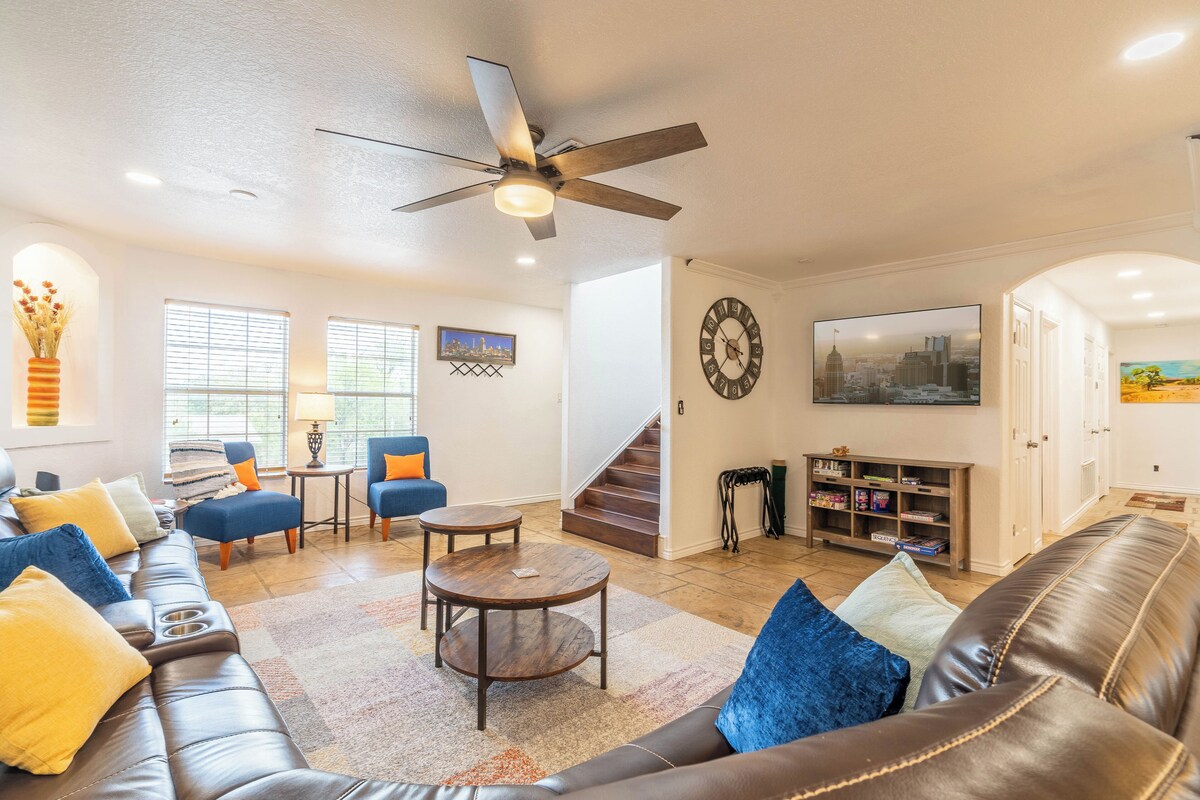 Central Home w/ Hot Tub, Pets OK, Loft & Garage