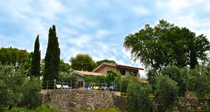 Villa Il Casolare Country House With Pool on Sperlonga's Hill
