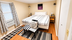 Shared Dormitory, 1 Bedroom - Room-black-white Rm By Yale U (New Haven)