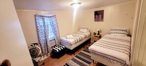 Shared Dormitory, 1 Bedroom | 1 bedroom - Room-black-white Rm By Yale U (New Haven)