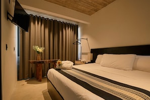 Desk, laptop workspace, free WiFi, bed sheets - Aldea Paraíso (Puerto Escondido)