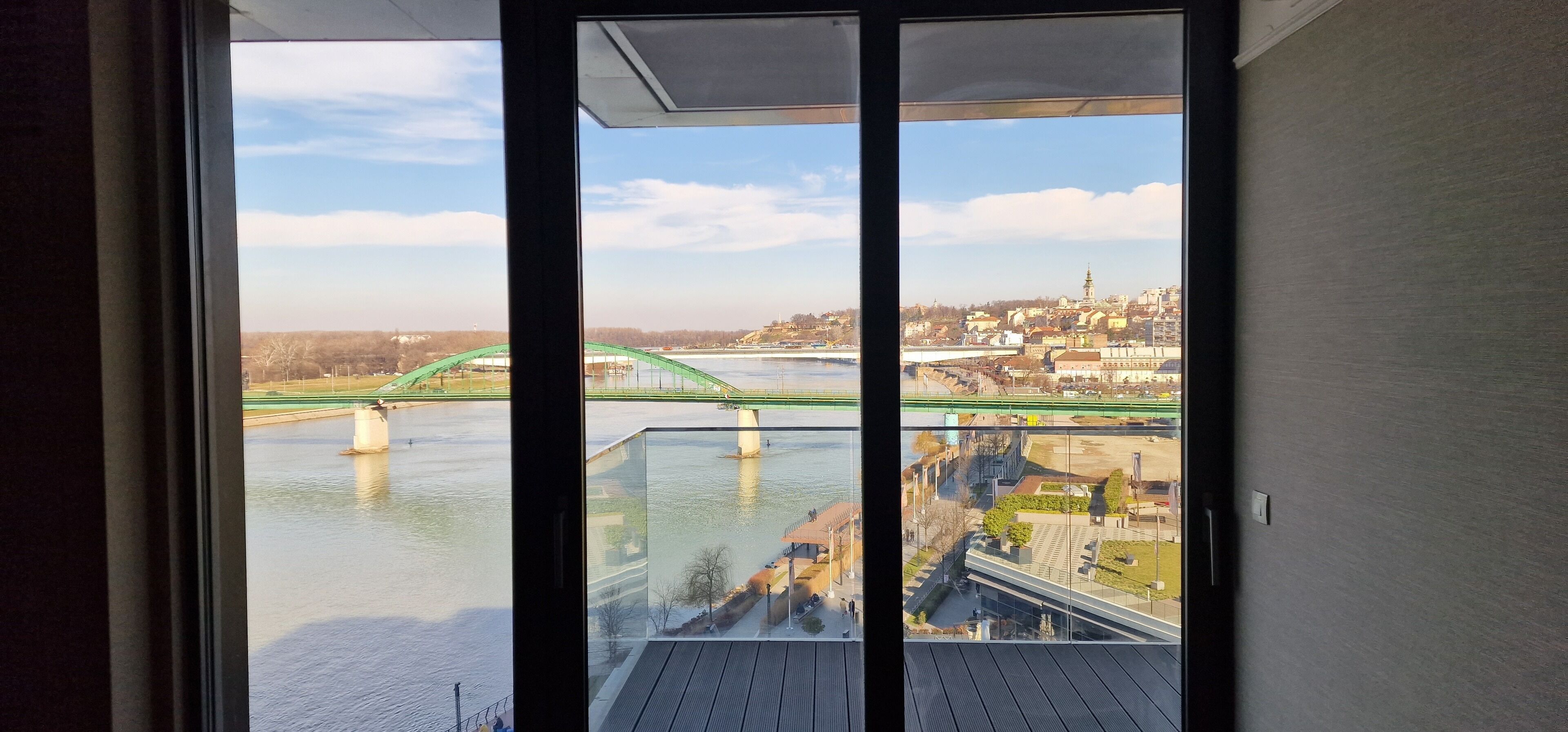 شقة فاخرة | شرفة/رواق