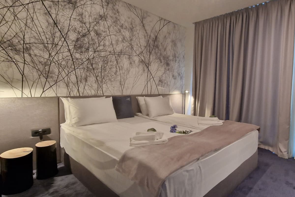 Luxury Apartment, 2 Bedrooms, Pool Access, River View | In-room safe, desk, laptop workspace, soundproofing