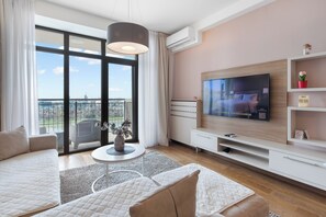 In-room safe, desk, laptop workspace, soundproofing - Belgrade Waterfront Riverside Apartments (Belgrade)