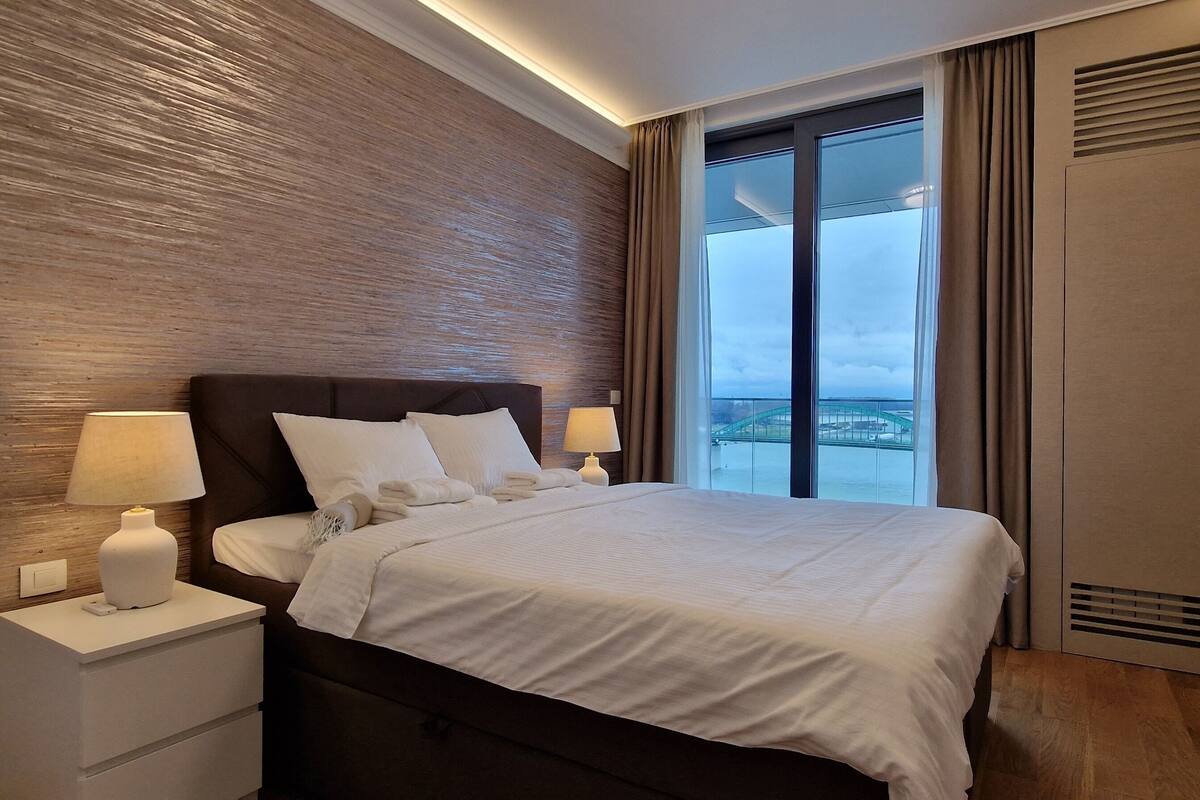 Apartemen Mewah | Brankas, kedap suara, setrika/meja setrika, dan Wi-Fi gratis