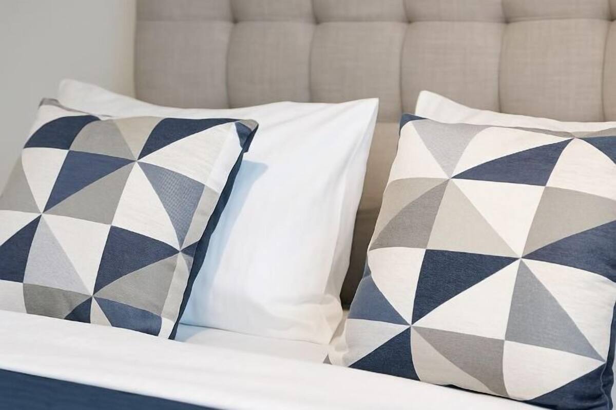2 bedrooms, in-room safe, soundproofing, iron/ironing board
