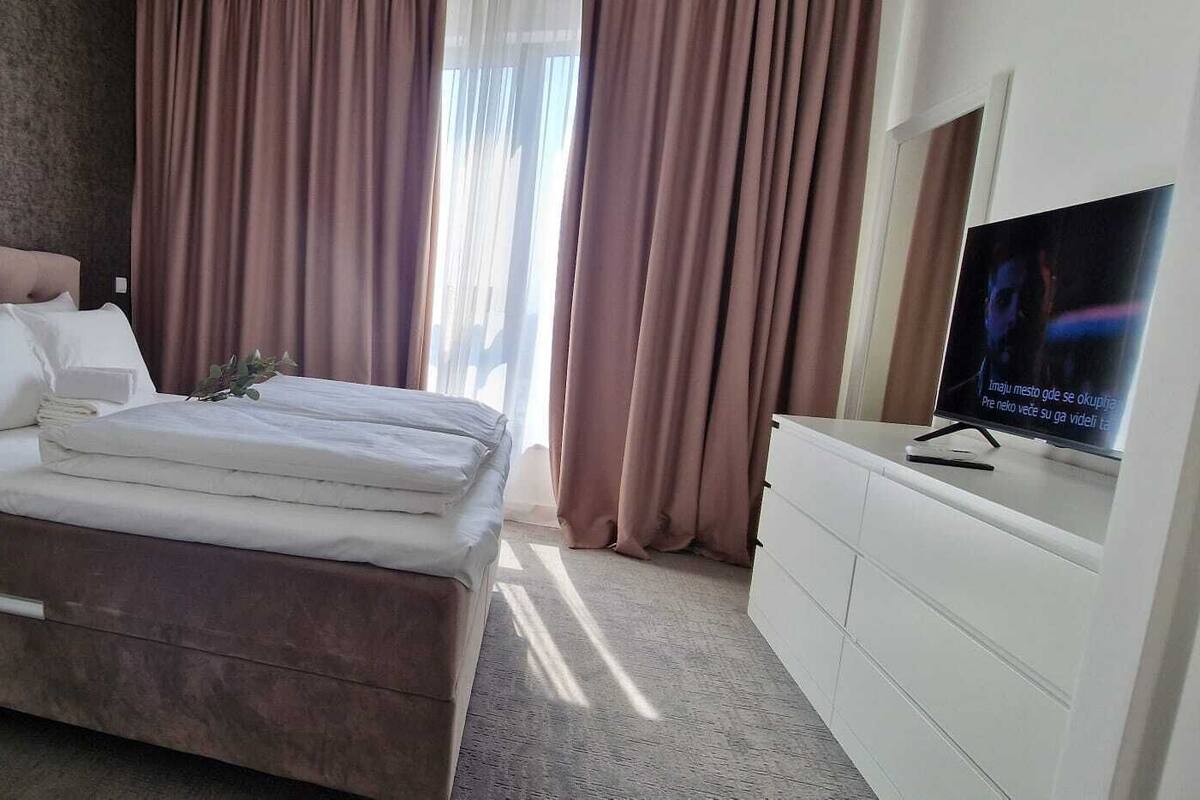 Apartemen Elite | Brankas, kedap suara, setrika/meja setrika, dan Wi-Fi gratis